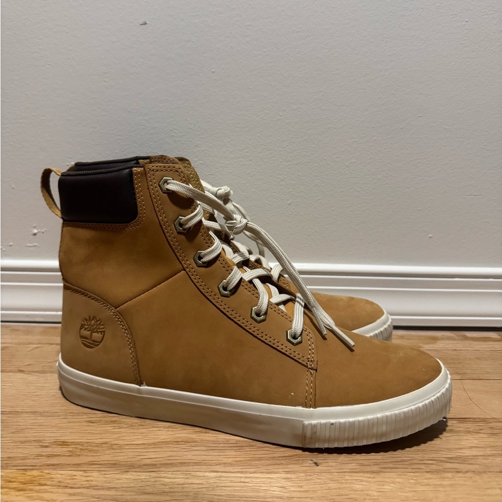 Timberland Women's Tan High-Top Sneakers